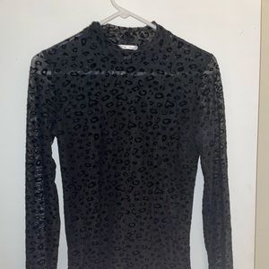 Black cheetah print details top